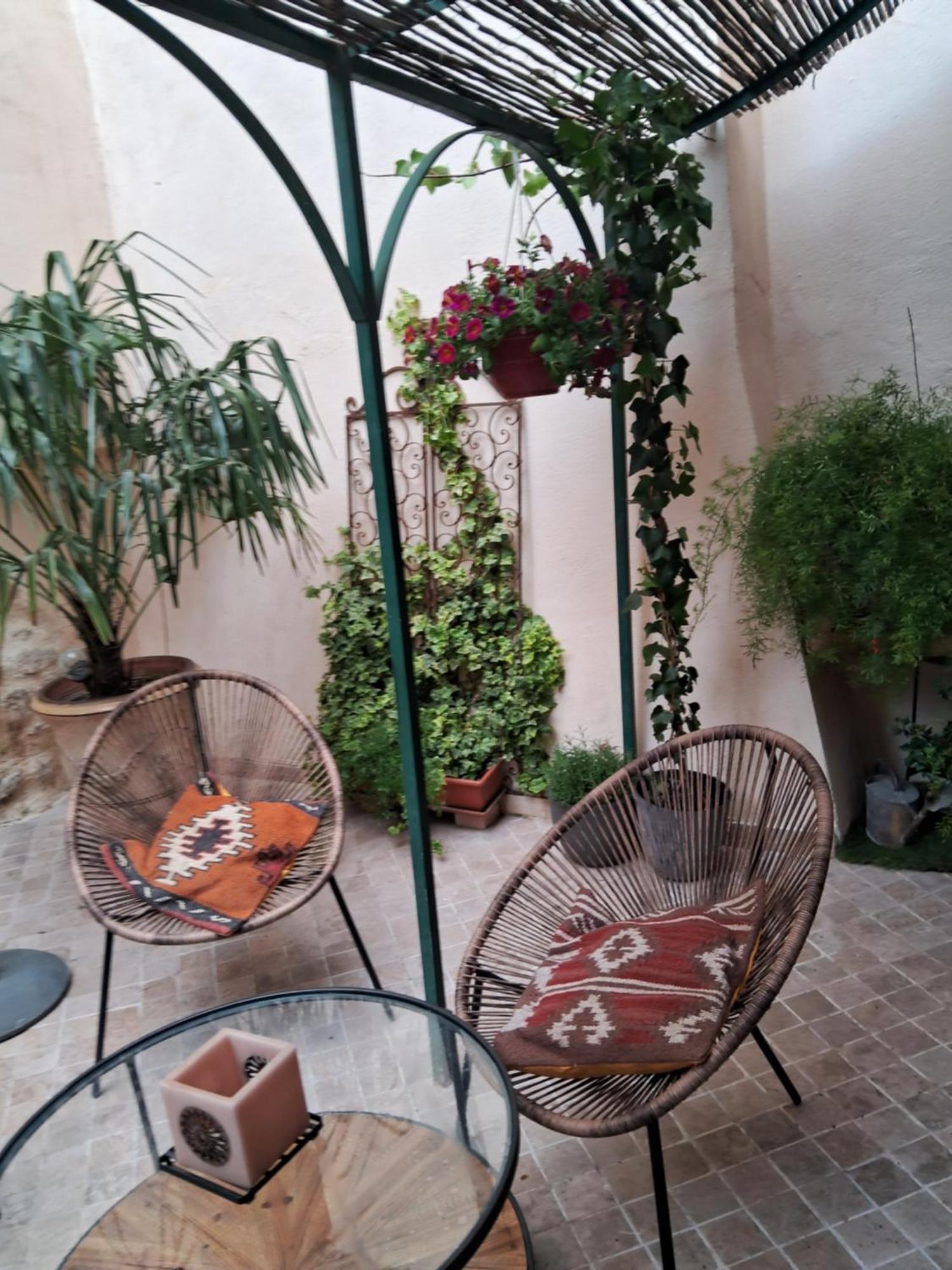Le Clos Du Rouet Tarascon Exterior foto